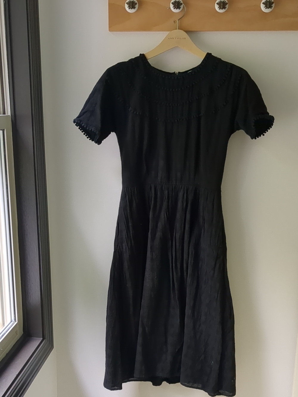 & Other Stories Black Short-Sleeve Midi Dress with Textured Yoke Size 4